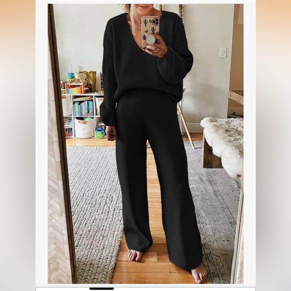 Black Wide-Leg Knit Pants — Effortless Everyday Comfort